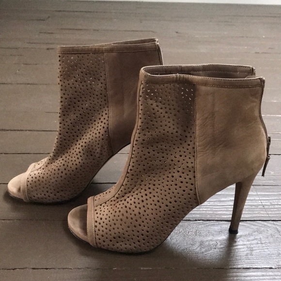 Stuart Weitzman suede ankle booties - Picture 4 of 6